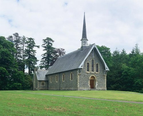 Holy Trinity Pontargothi Ext.jpg