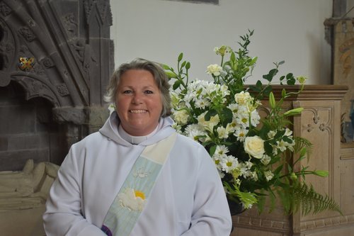 Nicola Davies - Priest