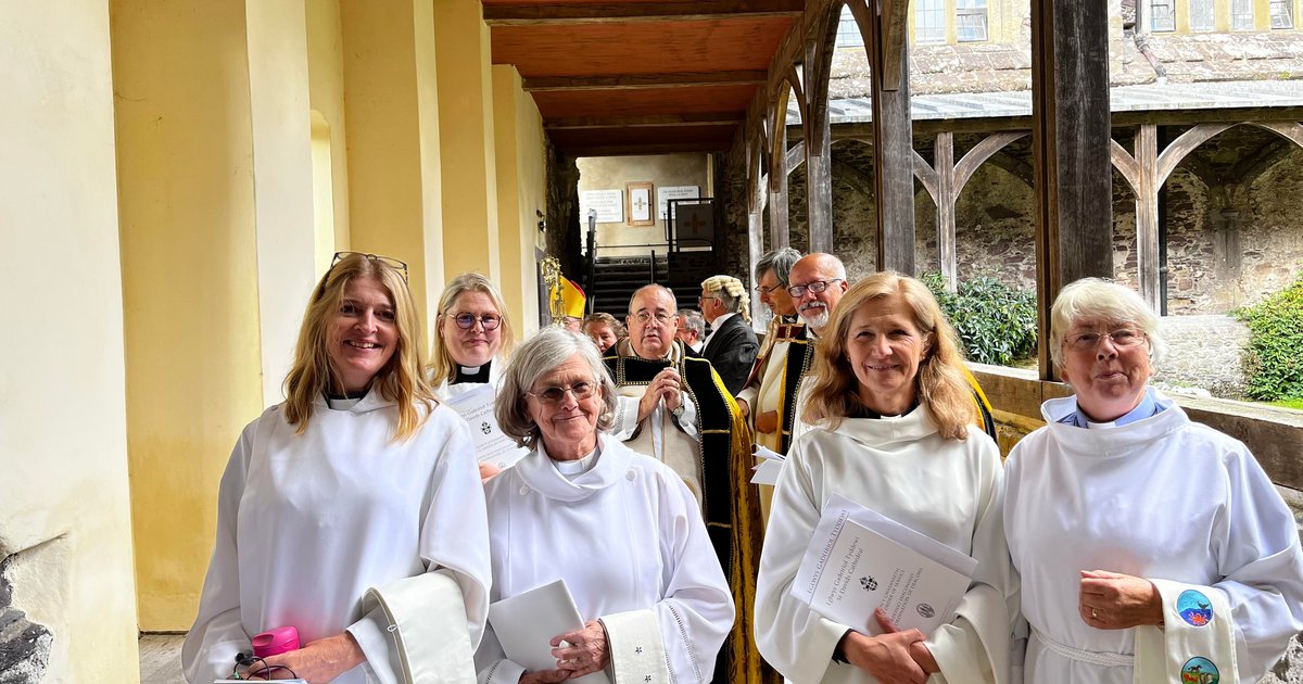 Deacons ordained in St Davids St. David's Diocese