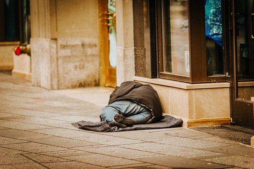 homelessness [jon-tyson-ybRit7aeahc-unsplash]