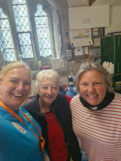 messy church team llandybie 1
